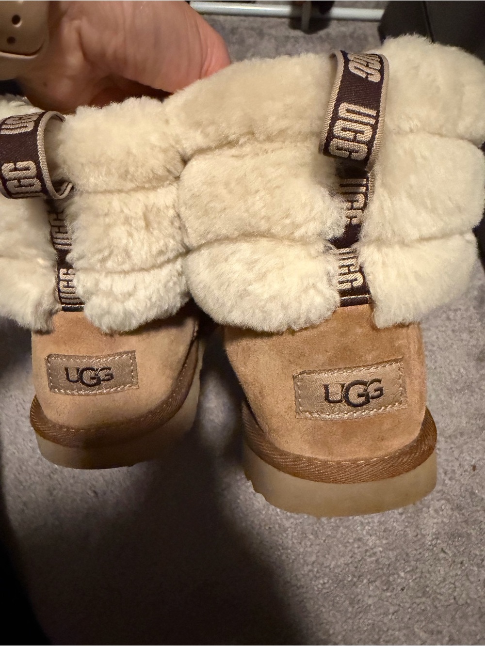 UGG Women's Chestnut Suede Short Boot with Cream Fur Cuff EUC SZ 38 - Picture 2 of 7